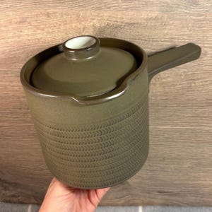 Vintage Denby Chevron Moosgrün Braun Eintopf Auflaufform | MCM Suppentopf mit Deckel und Ausgießer | Englische Sammlerstücke