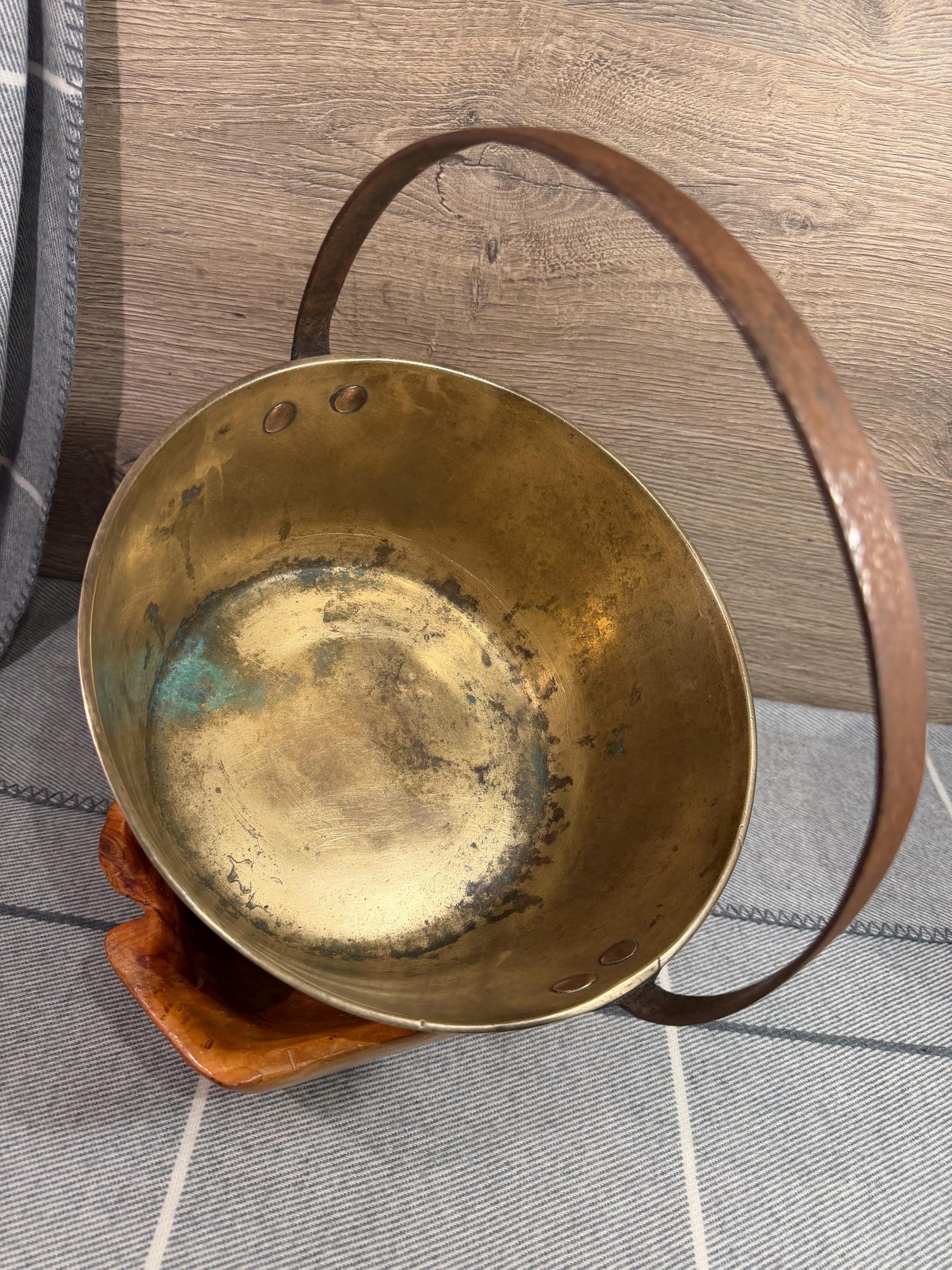 Vintage 2.5kg Heavy Solid Brass and Fixed Iron Loop Handle Antique Jam ...