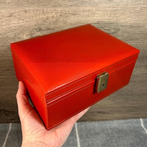 Vintage Design Philipp Scandinavian Skandetui-Malmo By Appointment to the Swedish Royal Court Leatherette Rectangular Gilt Red Jewellery Box