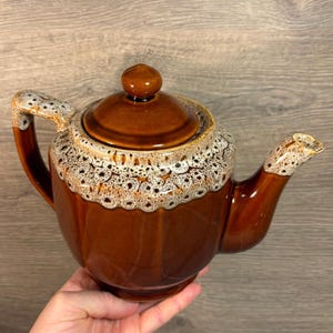 Vintage Lava Glaze Treacle Brown Teapot | Traditional Mid Century Kitchenalia | 1970s Kitchen Collectibles | MCM 1970s Retro Tea Party Decor