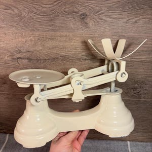 Vintage Librasco Retro Minimalist White Cream Kitchen Weighing Scales ...