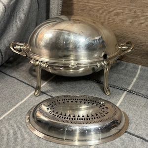 Servidor de desayuno con patas y tapa giratoria, 5352, bañado en plata, de James Dixon & Sons, colección tradicional inglesa Art Nouveau de los años 20
