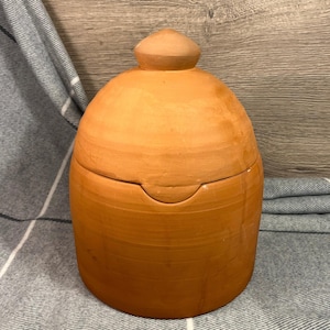 Preloved Large Rustic Unglazed Terracotta Clay Dome Bee Hive Shaped Country Farmhouse Kitchen Canister Storage Jar with Lid