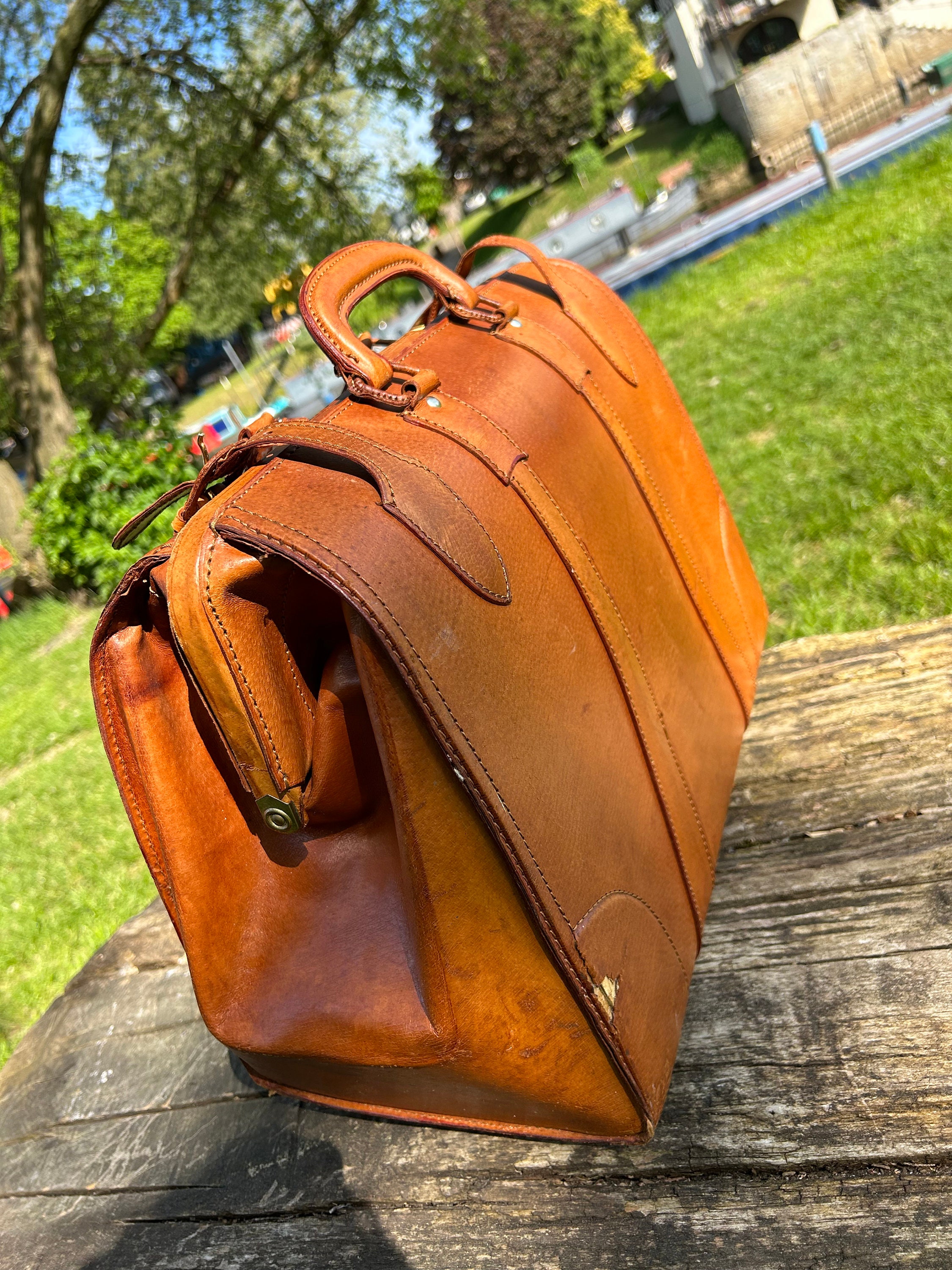 Vintage Genuine Tan Leather Gladstone Doctor's Bag Retro 