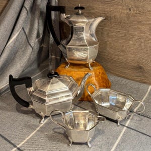 Vintage EPNS A1 Made in Sheffield England Coffee Teapot Set of 4 | Angular Bakelite Handle English Collectibles | Afternoon Tea Party Decor