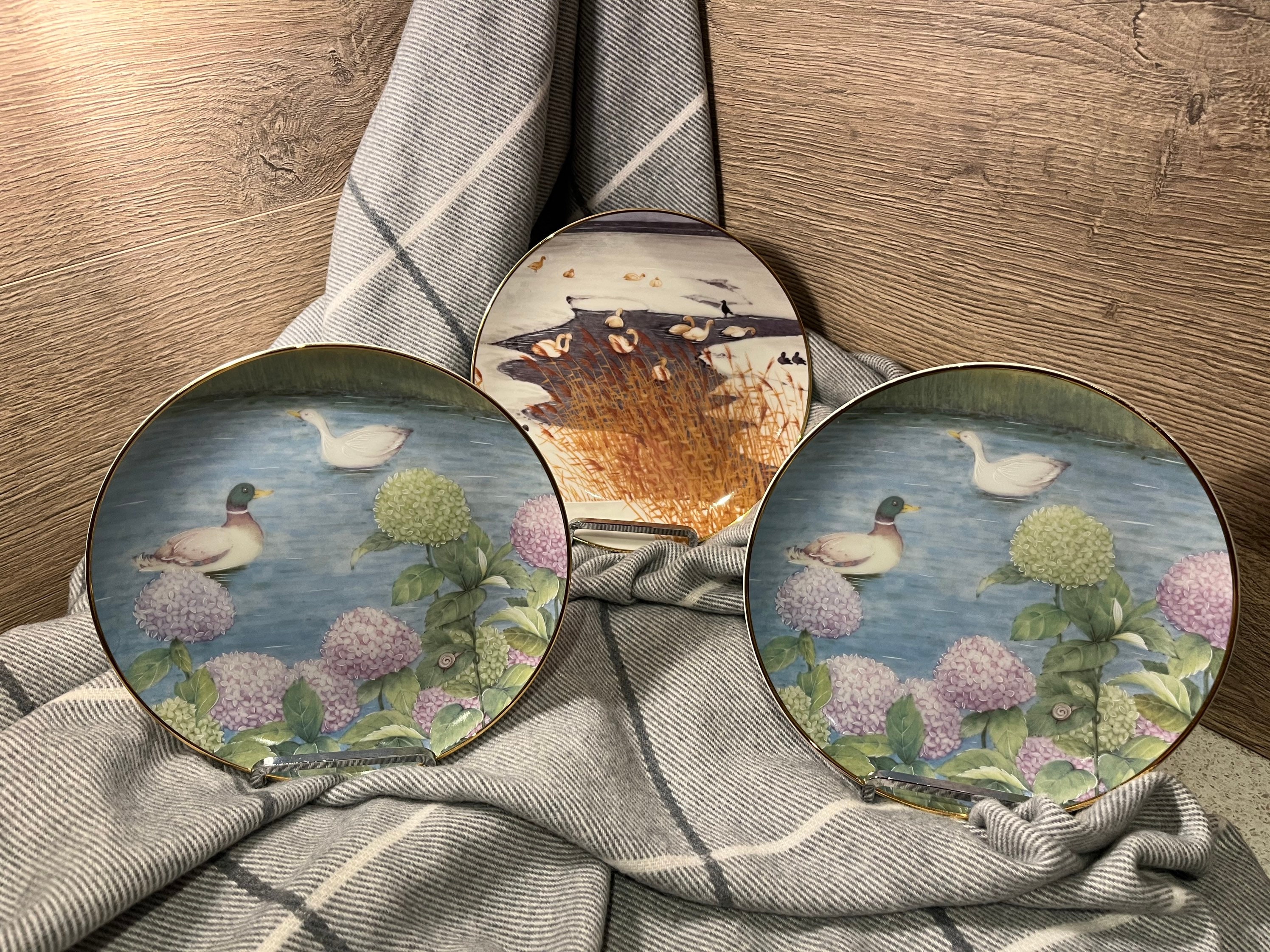 Vintage 1982 the Four Seasons of Japan Gilded Nitto Fine China