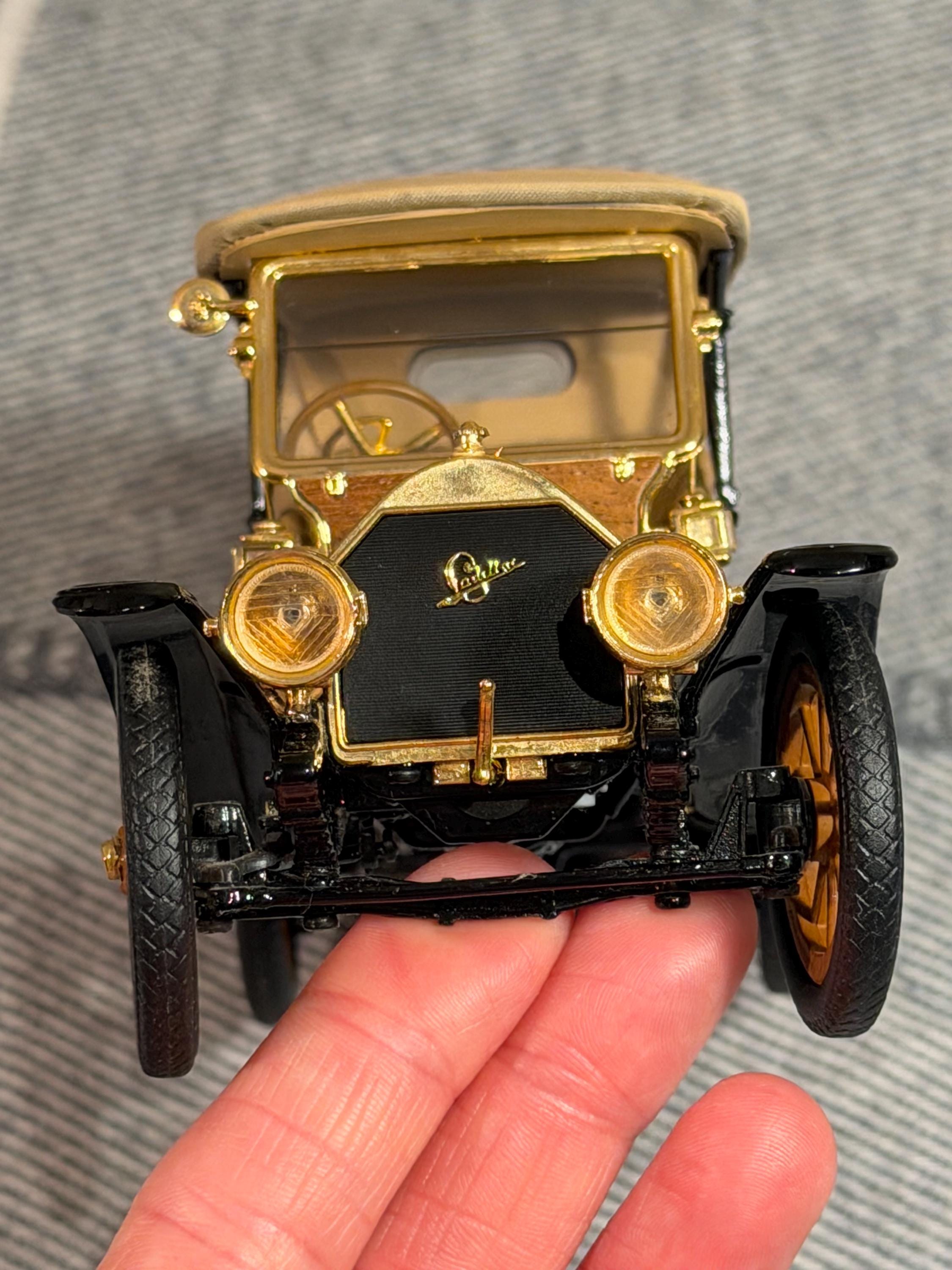 Vintage 1910 Cadillac Roadster Franklin Mint Diecast Precision