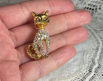 Vintage Gold Tone Shimmering Iridescent Diamante Rhinestone Embellished Cat with Long Whiskers Brooch Pin