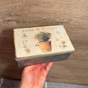 Vintage 'Jardin de Provence' tuindoos van gegalvaniseerd, zilverkleurig metaal met deksel | Opbergdoos voor kruideniers, tuinliefhebbers en botanici