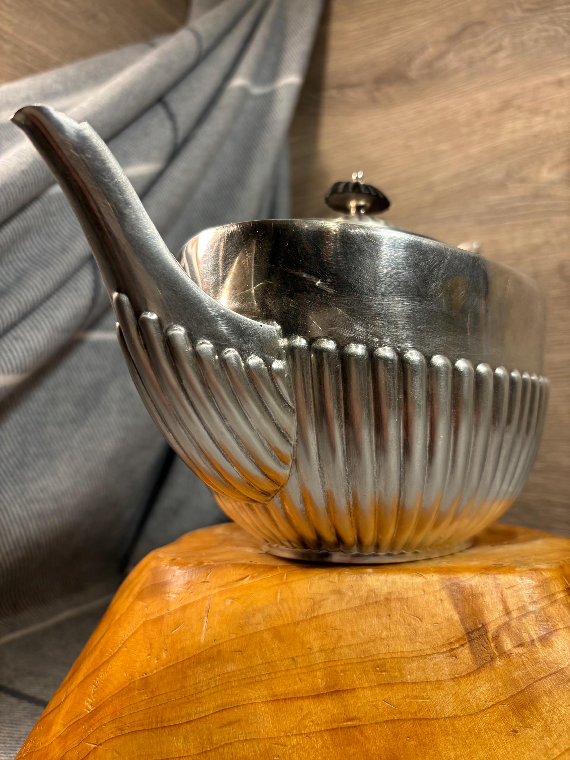 【 William Hutton & Son 】ティーポット【シルバープレート】 Vintage William Hutton and Sons Improved Metal Silver Plated