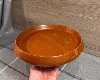 Vintage Hand Crafted Small Round Brown Wood Pedestal Centrepiece Bowl | Mid Century Kitchenalia | Versatile Natural Retro Decorative Display
