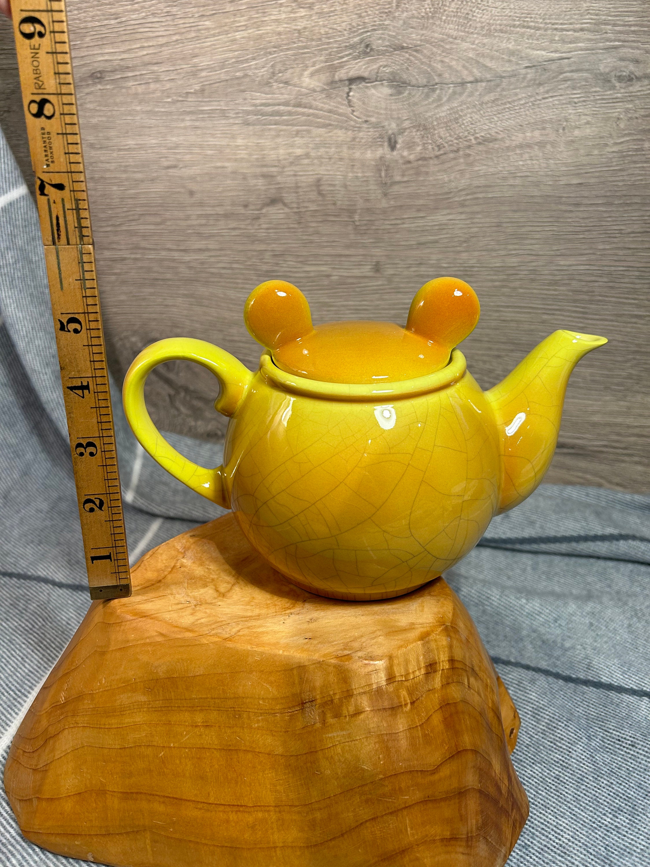 Vintage Collectible 2000 Disney Character Showcase
