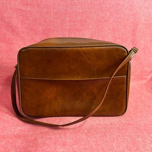 Vintage 1970s Faux Leather Cognac Golden Brown Lightweight Messenger Satchel Shoulder Strap Bag