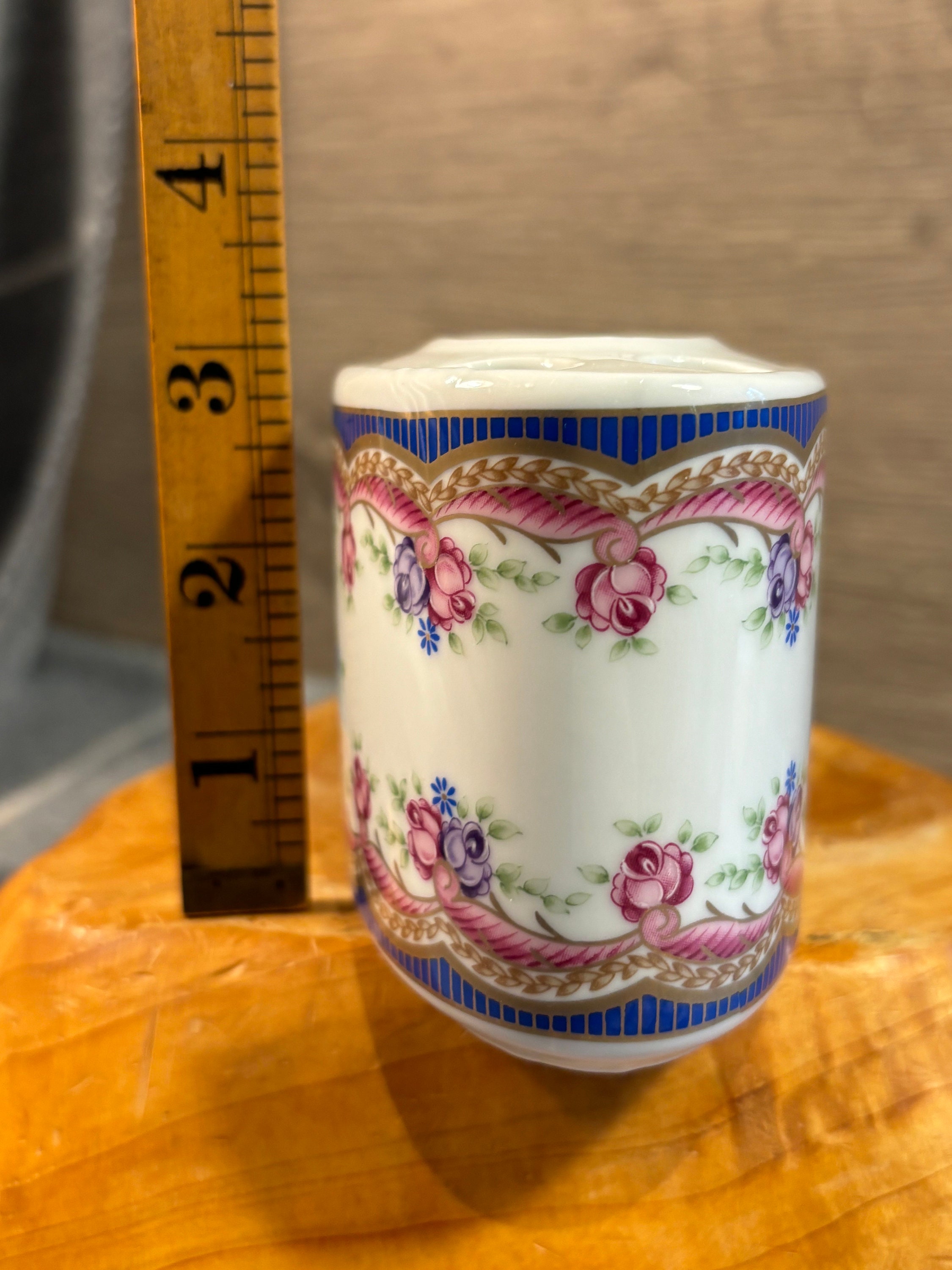 ヴィンテージの可憐な小さな花柄セラミック製歯ブラシホルダー4本