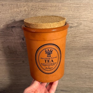 Tarro de almacenamiento redondo con tapa de corcho de terracota de la mejor calidad, diseñado y fabricado en Portugal, estilo mediterráneo.