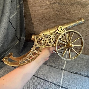 Vintage 1.5kg Solid Brass Military Cannon Replica | Old Large Caliber Gunpowder Minis | Artillery Collectible | Warfare Retro Man Cave Decor