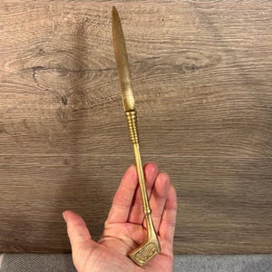 Abridor de sobres con forma de cuña de palo de golf de latón macizo vintage / Elementos esenciales para el escritorio de la oficina del golfista retro / Objetos de colección de golf de MCM
