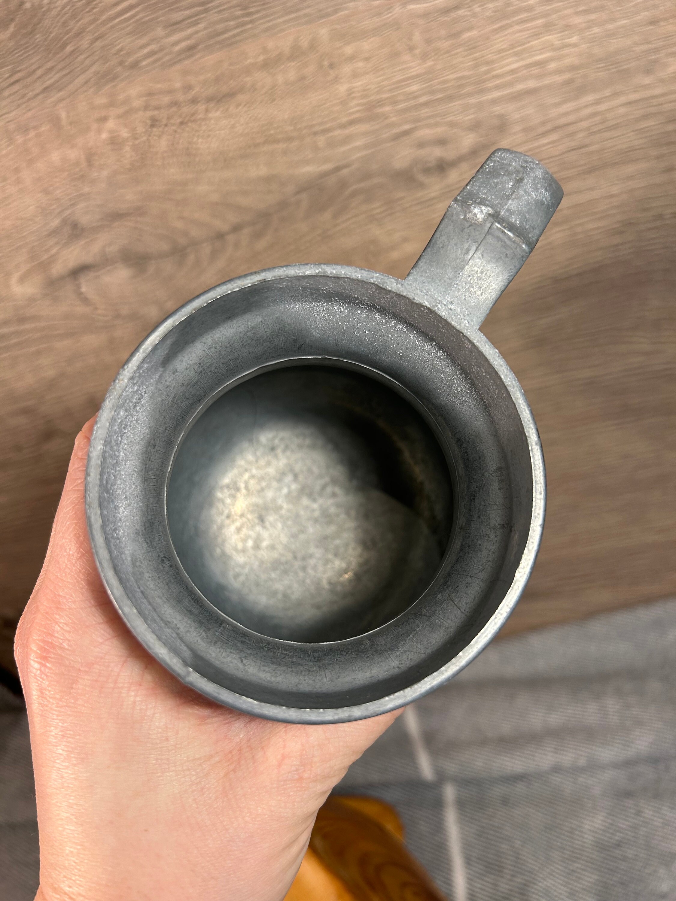 ヴィンテージシルバートーンのドイツ製コレクターズピューター製