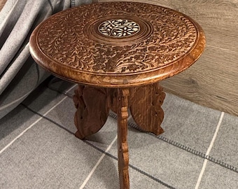 Vintage Indiase handgesneden ingelegde bloemen opvouwbare ruimtebesparende ronde minitafel | Boho plantenbak bloempotstandaard | Boho-meubelsnijwerk