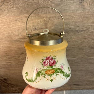 Tarro de galletas vintage EPNS antiguo estilo shabby chic con diseño floral/barril de galletas plateado estilo rococó con follaje verde/objeto de colección inglés para cocina