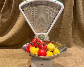 Bilancia meccanica vintage Avery da 19 kg con contatore a ventola autoindicante in ghisa, adatta per pesi fino a 3 libbre / Espositori per negozi e negozi di alimentari in stile moderno di metà secolo