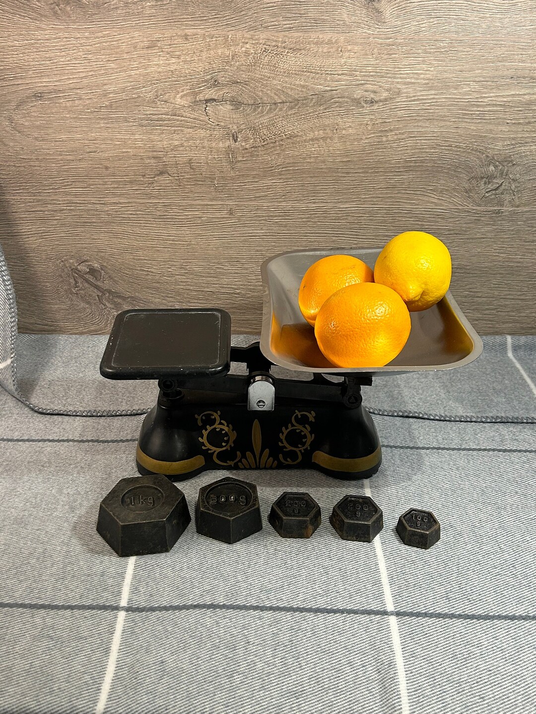 Vintage Hand Painted Gold Motif Black Cast Iron Scales With 5 Hexagonal Weights | Kitchen ...