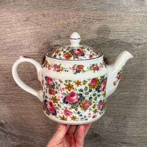 Vintage Sadler Olde Chintz Floral Teapot Made in England | Dense Flower & Botanical Patterns Tableware | English Pink Roses Tea Party Decor