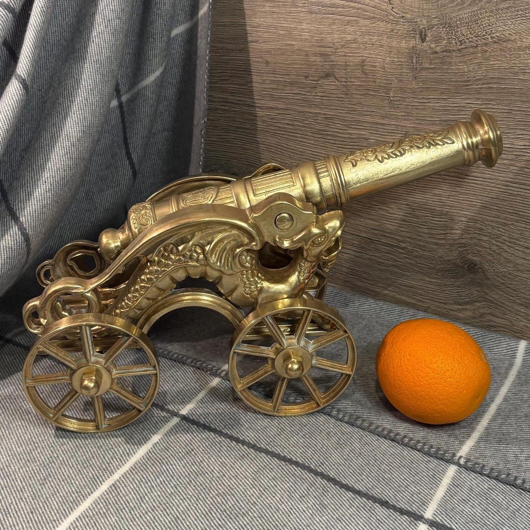 【希少品】スペイン 彫刻 木製 大砲 置物 ヴィンテージ レトロ レア 入手困難 スペイン製 木彫り 置物 OURO ARTESANIA スペイン 木彫り置物 - メルカリ