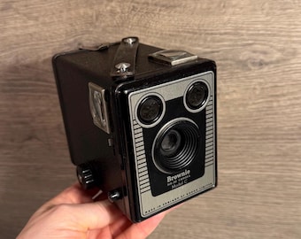 Vintage Kodak Brownie Six-20 Model C Film Box Camera London Made in England | Iconic Nostalgic Photographic Technology | Photographer Tools