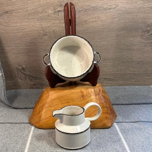 Vintage steengoed uit de jaren 70 Stonehenge Creation Design Duo: kan en kom | Retro Mid Century Midwinter Kitchenalia | Neutraal MCM-decor