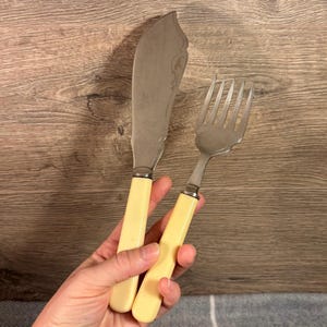 Vintage EPNS A1 Bakelite Handle Fish Serving Set | English Cutlery & Silverware | Retro Tableware Collectible | Pescatarian Serving Utensils