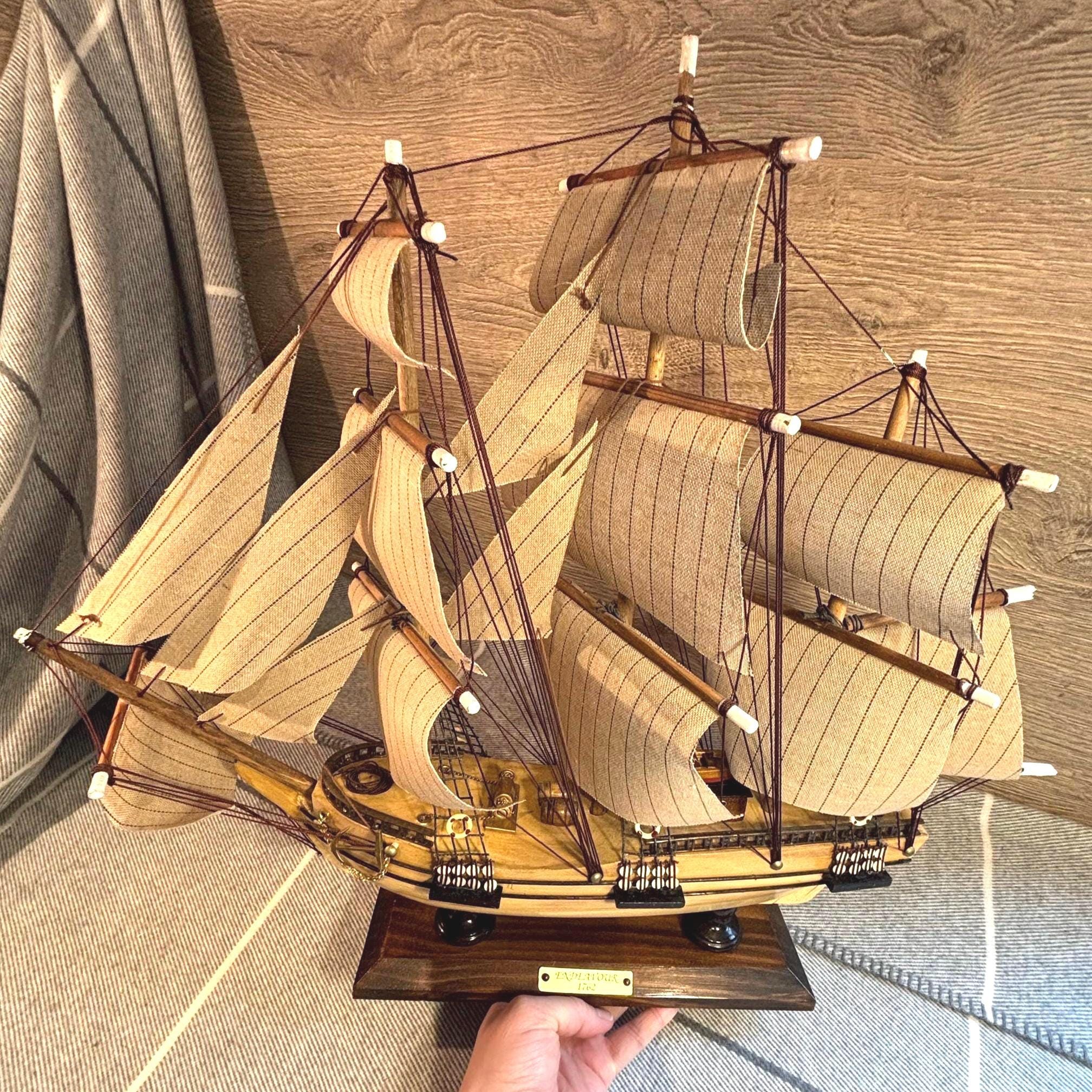 Vintage 1762 HMS Endeavour Wooden Model Replica Ship | Maritime