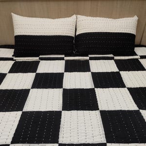 Courtepointes noires et blanches, couvertures en coton, courtepointe en patchwork de kantha, couvre-lit à coutures kanthaspi, couverture faite main, décoration de chambre