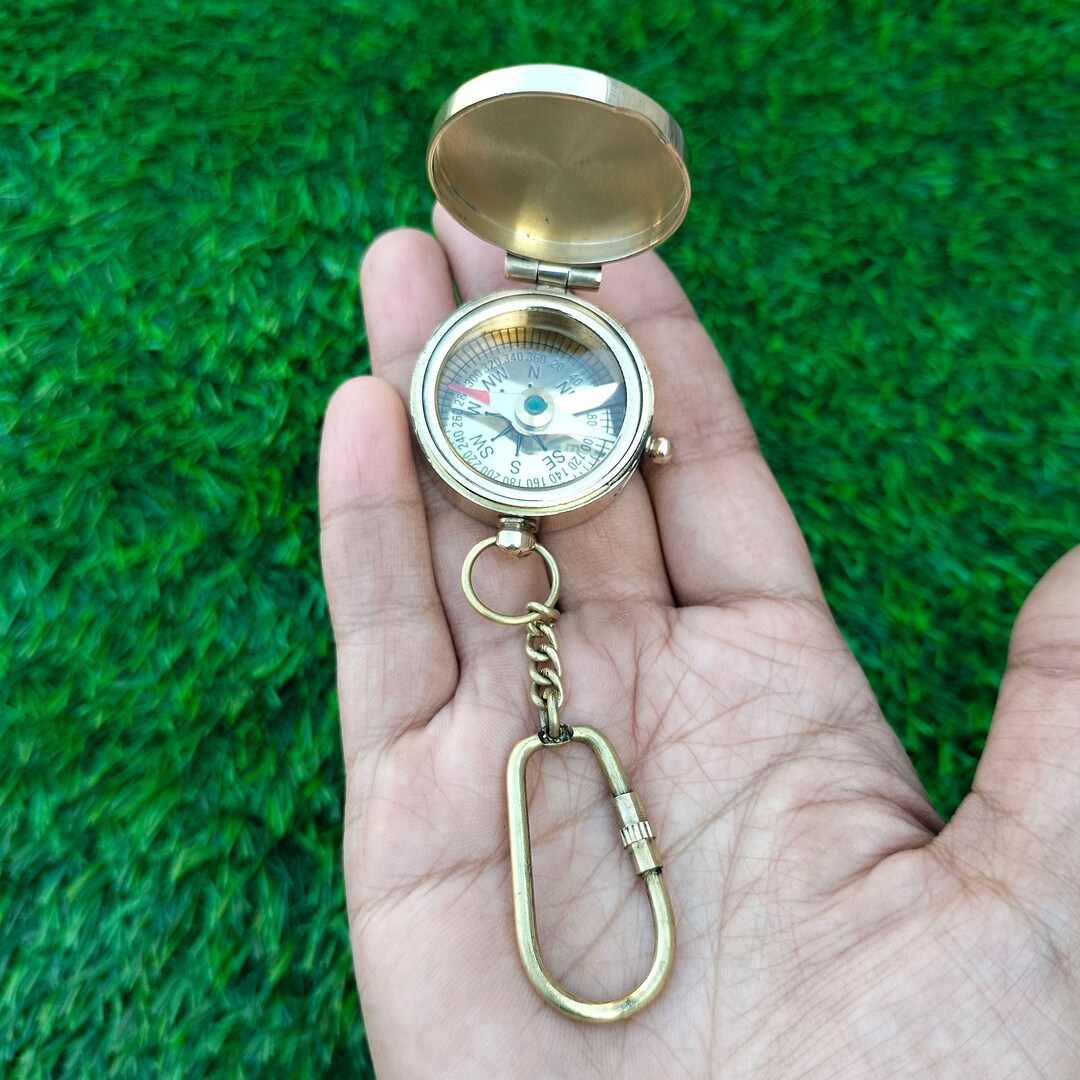 Compass Keychain, Mini Clip On Compass Thermometer, Multifunctional