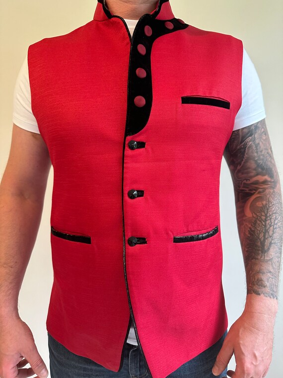 Men's Formal Vest Red Velvet Details Button Up Waistc… Gem