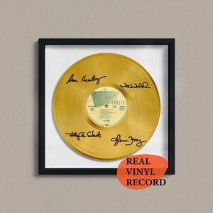 Disco in vinile dorato firmato dagli Eagles — Music Art — Facsimile LP autografato da 12" — Regalo per un amante della musica, poster di cimeli unici