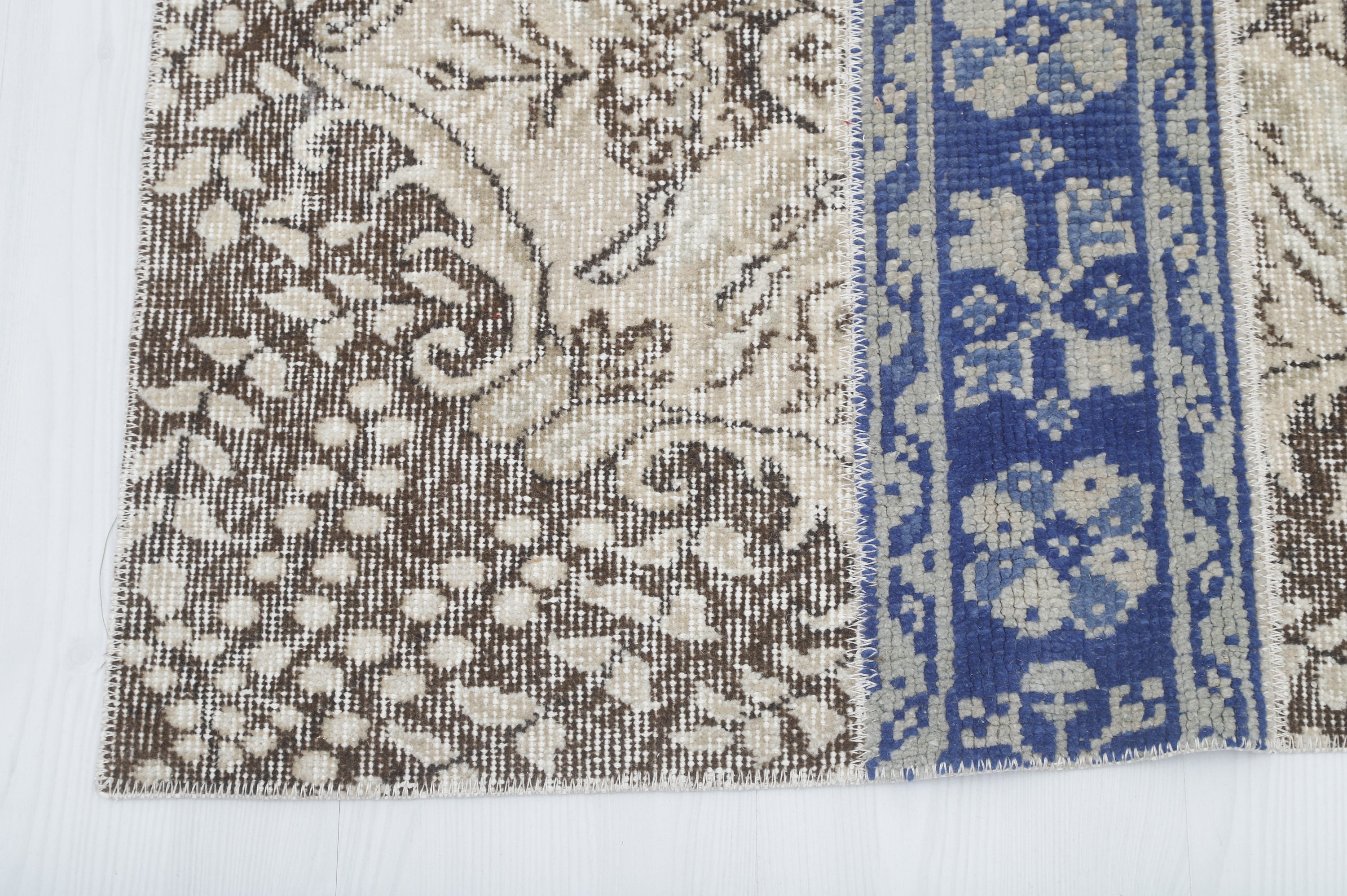 248×133 トルコ・アナトリア地方の水彩のようなヴィンテージラグ 248×133 トルコ・アナトリア地方の水彩のようなヴィンテージラグ 248×133