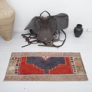 Vintage Turkish Oushak Rug: 2x4 Small Wool Anatolian Rug
