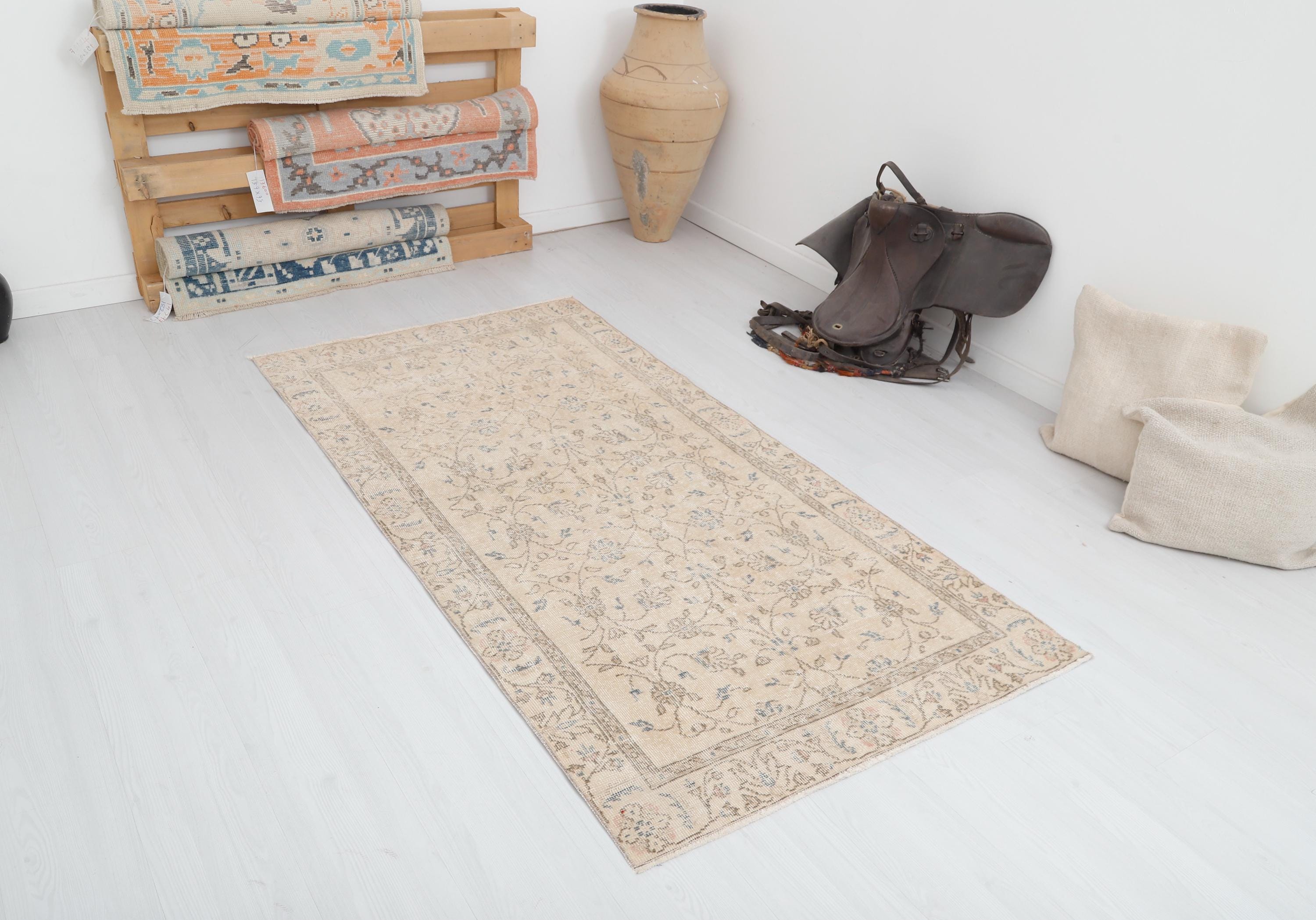 手織りウールアナトリアンラグ 4x7：ヴィンテージトルコウシャク