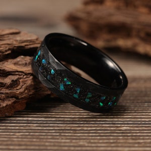 8 mm zwarte wolfraamring, wolfraamring met opaal, gehamerde ring trouwring jubileumring