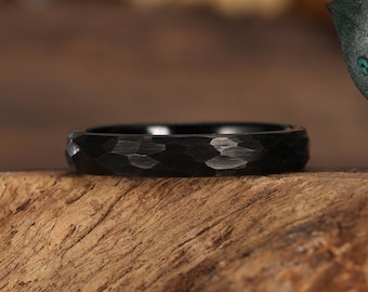 4mm Black Tungsten Ring, Wedding Rings Rings for men and women Gift Rings,Hammered Finish Ring