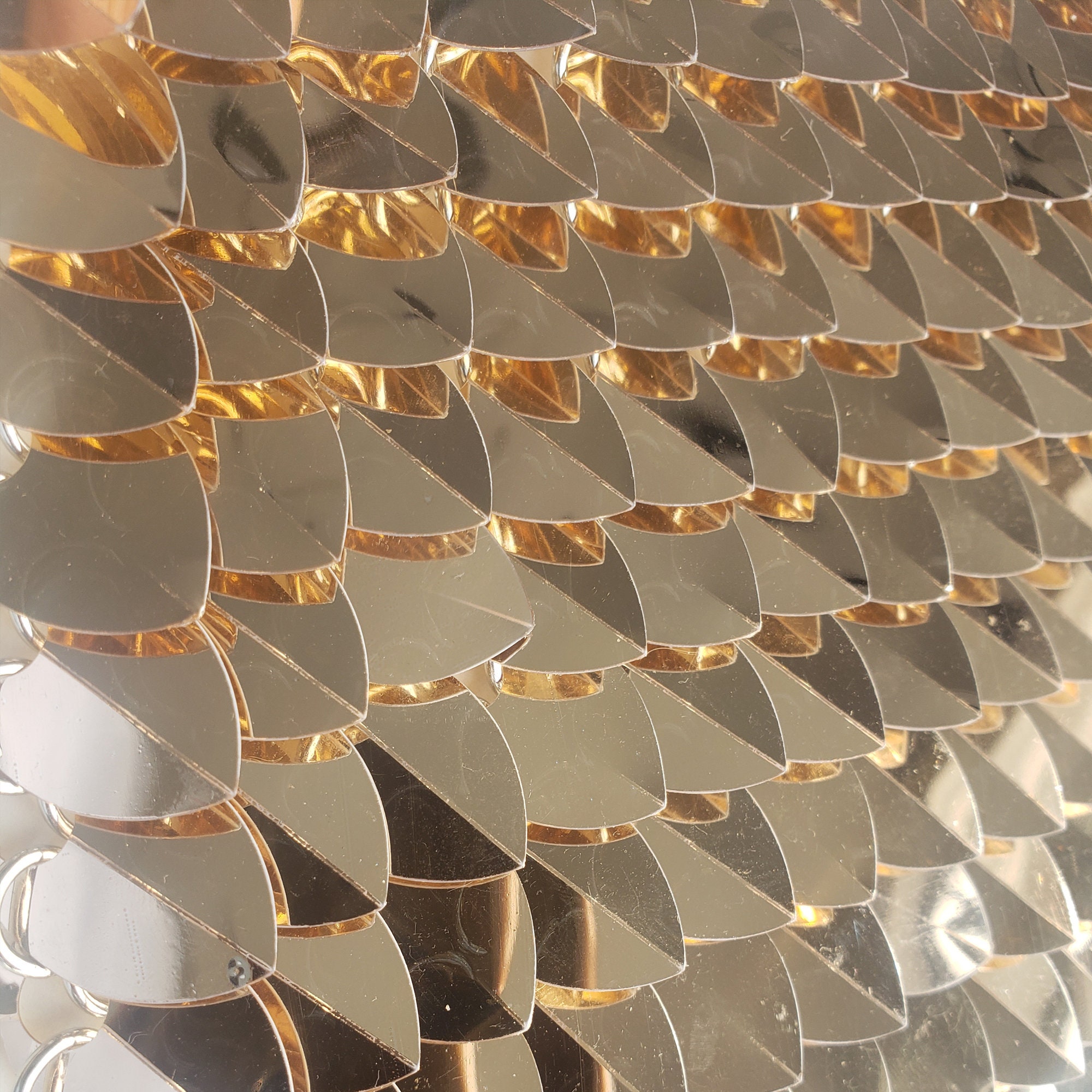 Wholesale Medium Thin Plastic Rose Gold Holographic Scalemail Scales