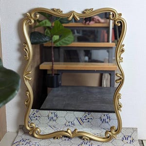 Vintage wandspiegel, barokke spiegel met gesneden houten frame, rechthoekige spiegel met gouden lijst, Victoriaanse spiegelwanddecor, grote decoratieve spiegel