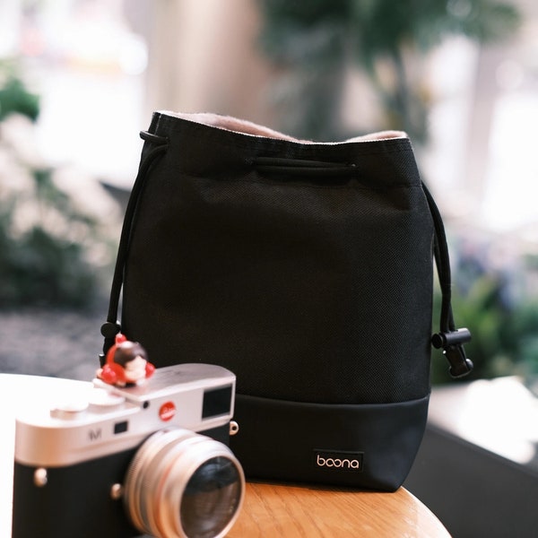 Retro bucket camerabag, ultra lightweight camera bag, camera crossbodybag megagear camera bag, DSLR camera bag, mirrorless camera travel bag