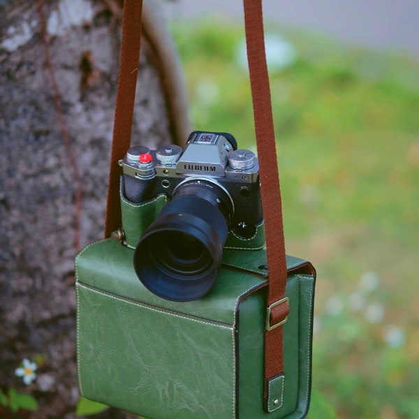 Personalized Leather camerabag, ultra lightweight camera bag, camera crossbodybag megagear camera bag, DSLR camera bag, camera travel bag