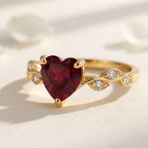 10K Solid Gold Ruby Heart Ring, Leaf Heart Ruby Ring, July Birthstone Jewelry, Minimalist Red Gemstone, Dainty Promise Ring, July Birthstone