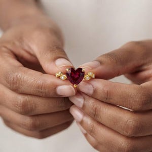10K Solid Gold Ruby Heart Ring, Leaf Heart Ruby Ring, July Birthstone Jewelry, Minimalist Red Gemstone, Dainty Promise Ring, July Birthstone