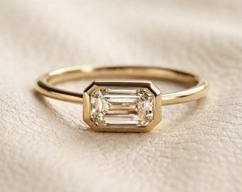 Moissanit-Ring mit 1 Karat im Smaragdschliff (Ost-West-Schliff) | Fassung aus Silber, Roségold und Gelbgold | Minimalistischer Verlobungsring | Handgefertigter Goldring