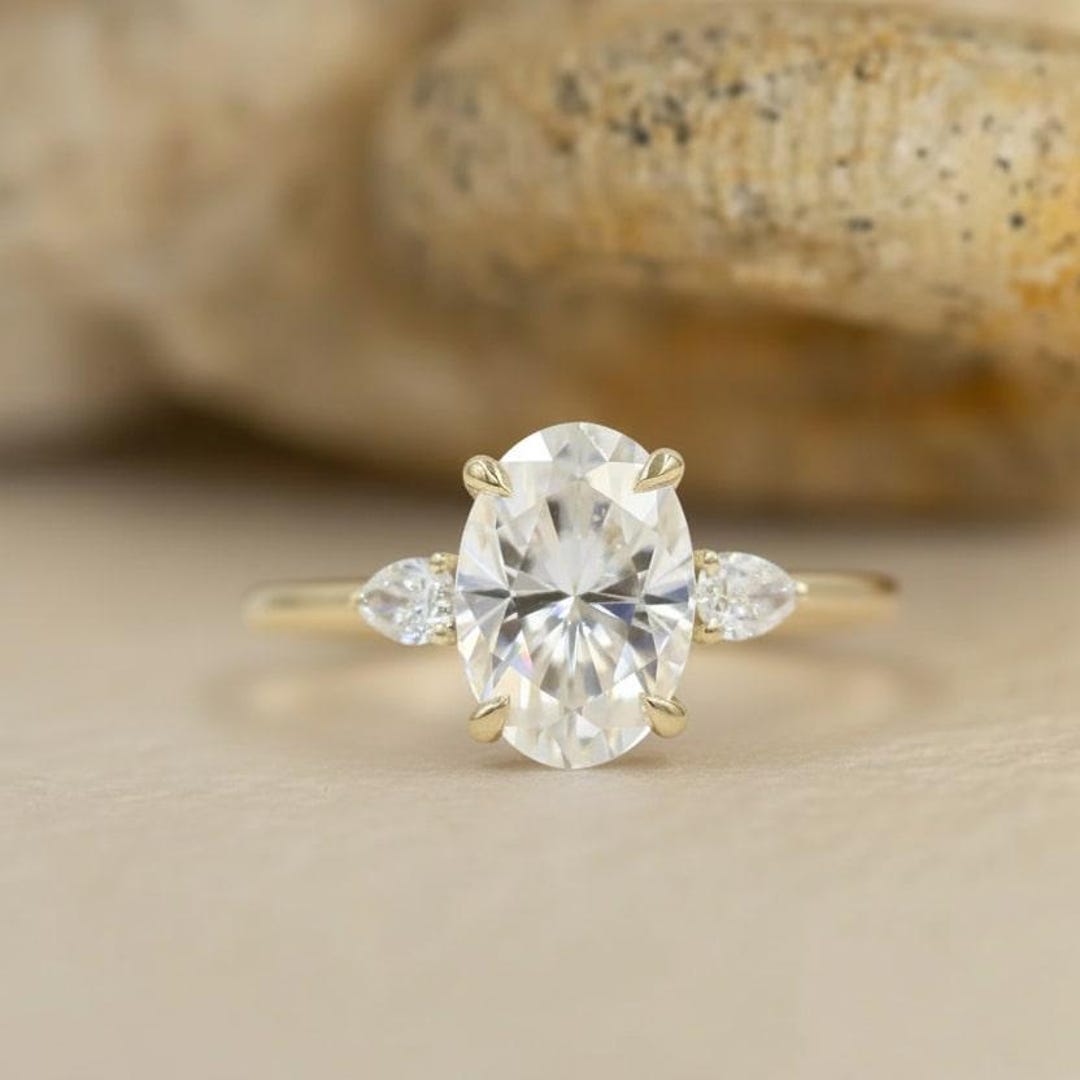 Three Stone Oval Cut Moissanite Engagement Ring, 14K/18K Solid Gold ...
