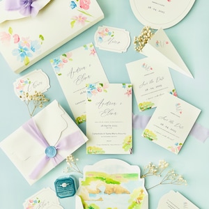 Romantic floral wedding invitation, complete wedding stationery with invitation, envelope and Save the date, wedding bag, etc.